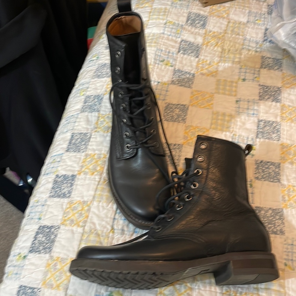 Frye Veronica combat boots